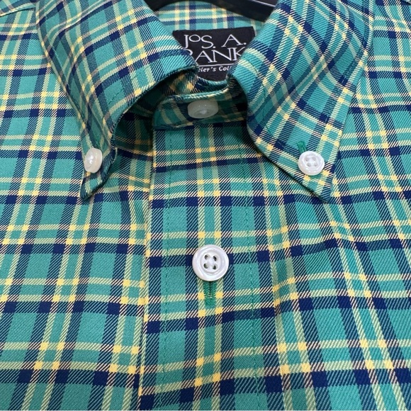 Jos A Bank Men’s Traveler's Collection Shirt Size M Long Sleeve Plaid Cotton NEW - Picture 2 of 9